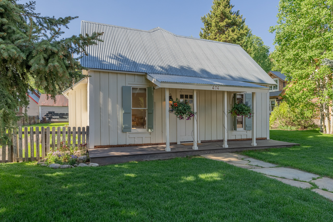 SOLD: 414 Maroon Avenue